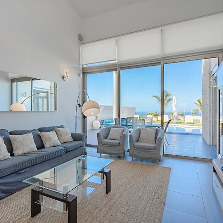 Elisabetta, Luxury With Heated Pool Ocean View In Adeje, Tenerife Villa *