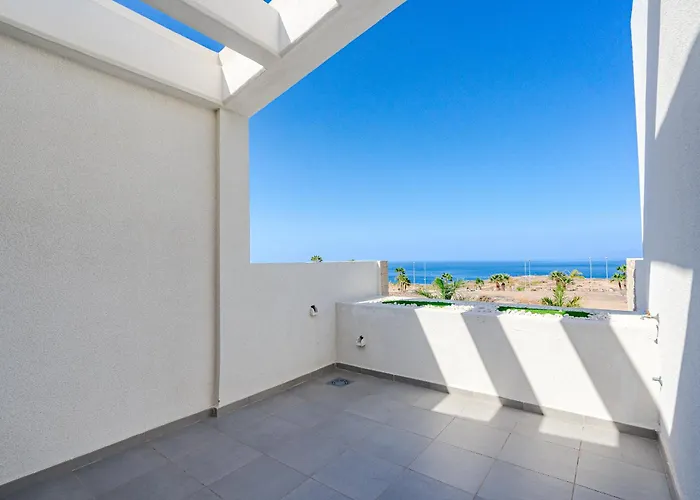 Elisabetta, Luxury With Heated Pool Ocean View In Adeje, Tenerife Villa *