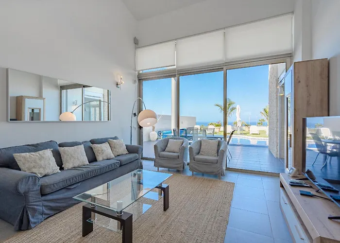 Elisabetta, Luxury With Heated Pool Ocean View In Adeje, Tenerife Villa *